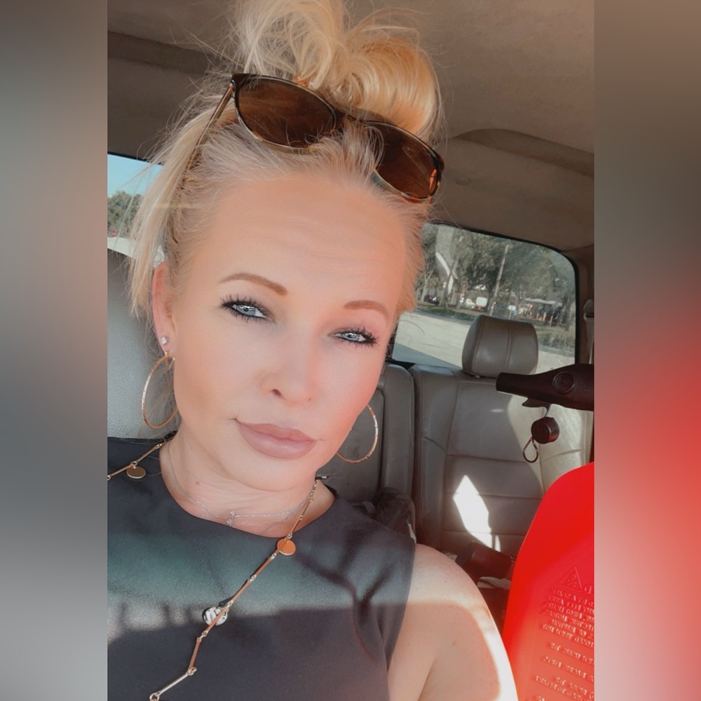 Meet your Posher, Amanda